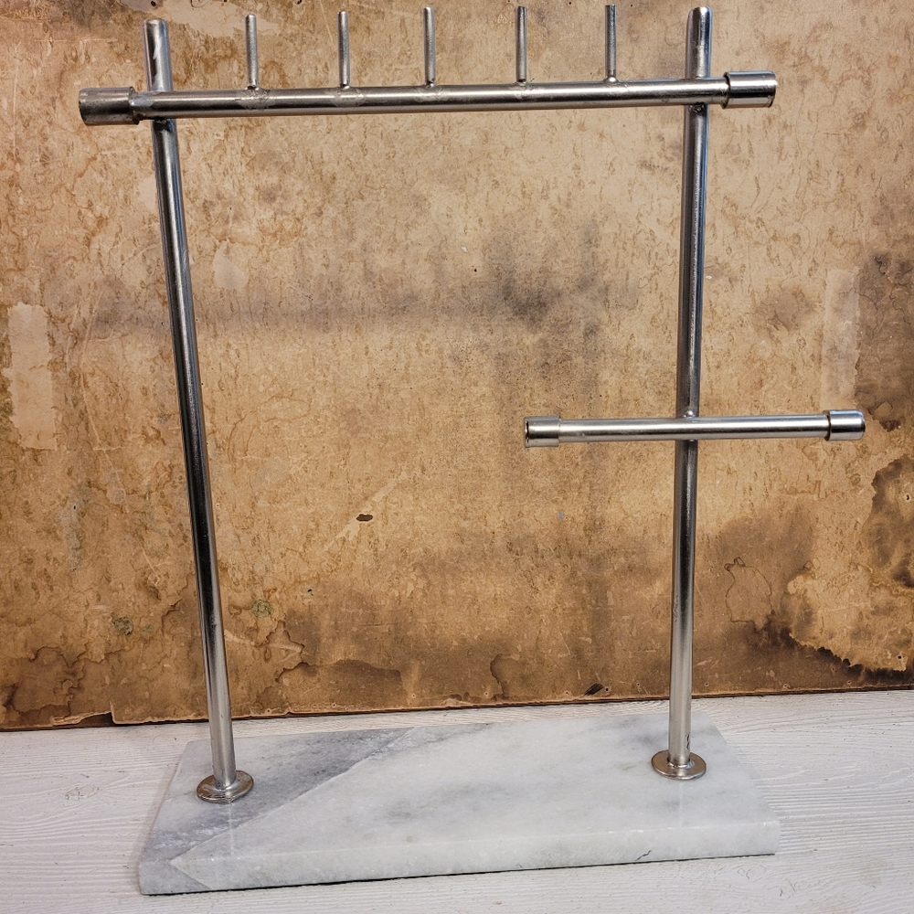 Marble Modern Jewelry Stand